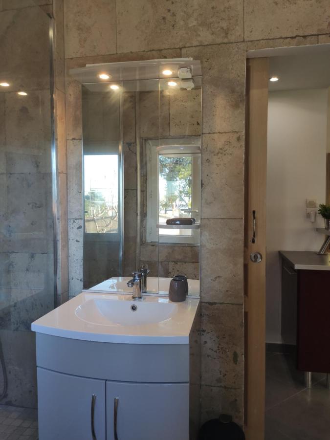 Joli Studio Au Calme Тулон Экстерьер фото